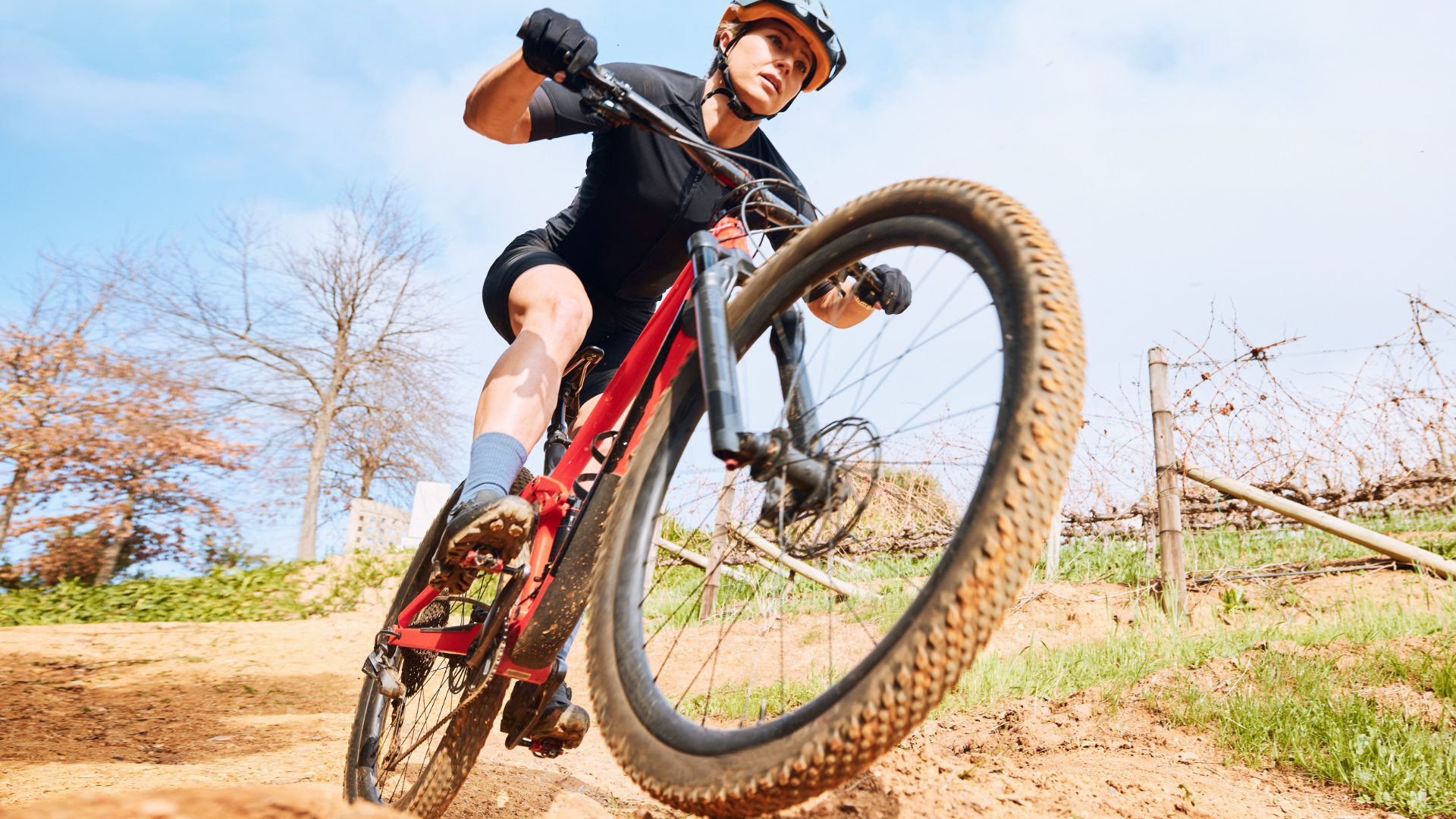 Mountain eBikes vs Traditional MTBs: What You Need to Know